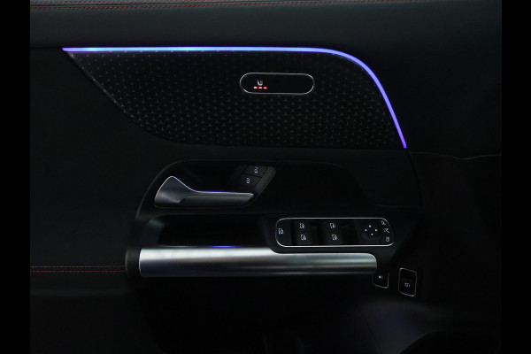 Mercedes-Benz GLA 250 e AMG Plug-In Hybride Edition AMG Line | Night Pakket | Distronic | 360° Camera | AC en DC Laden | MultiBeam Koplampen | Stuur en Stoeverwarming. Inclusief 24 maanden Mercedes-Benz Certified garantie voor Europa.