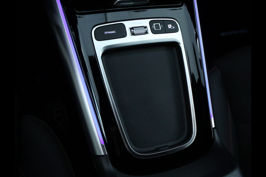 Mercedes-Benz GLA 250 e AMG Plug-In Hybride Edition AMG Line | Night Pakket | Distronic | 360° Camera | AC en DC Laden | MultiBeam Koplampen | Stuur en Stoeverwarming. Inclusief 24 maanden Mercedes-Benz Certified garantie voor Europa.