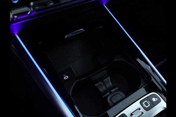 Mercedes-Benz GLA 250 e AMG Plug-In Hybride Edition AMG Line | Night Pakket | Distronic | 360° Camera | AC en DC Laden | MultiBeam Koplampen | Stuur en Stoeverwarming. Inclusief 24 maanden Mercedes-Benz Certified garantie voor Europa.