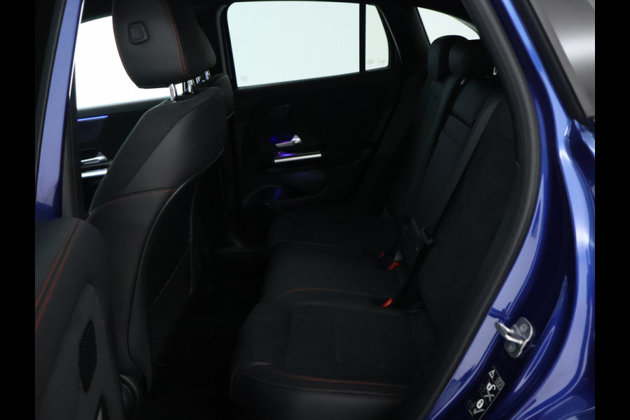 Mercedes-Benz GLA 250 e AMG Plug-In Hybride Edition AMG Line | Night Pakket | Distronic | 360° Camera | AC en DC Laden | MultiBeam Koplampen | Stuur en Stoeverwarming. Inclusief 24 maanden Mercedes-Benz Certified garantie voor Europa.