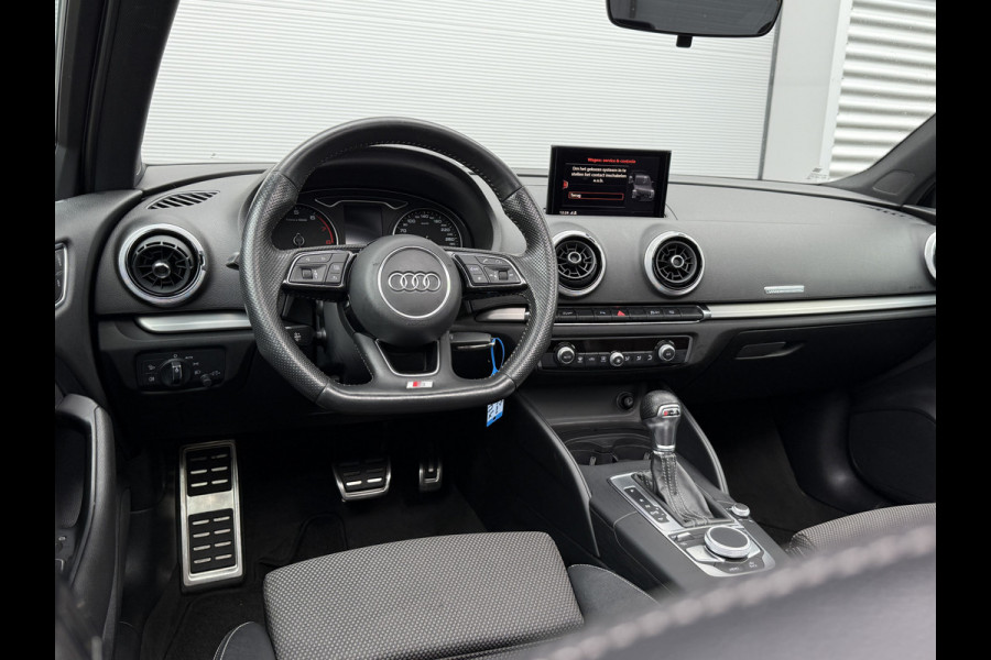 Audi A3 Limousine 35 TFSI CoD Sport S Line Edition | S-Line | Panoramadak | Draadloze telefoonlader