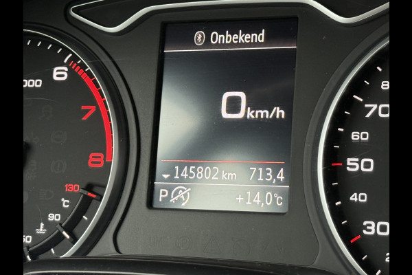 Audi A3 Limousine 35 TFSI CoD Sport S Line Edition | S-Line | Panoramadak | Draadloze telefoonlader