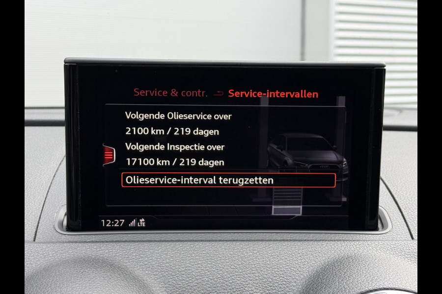 Audi A3 Limousine 35 TFSI CoD Sport S Line Edition | S-Line | Panoramadak | Draadloze telefoonlader