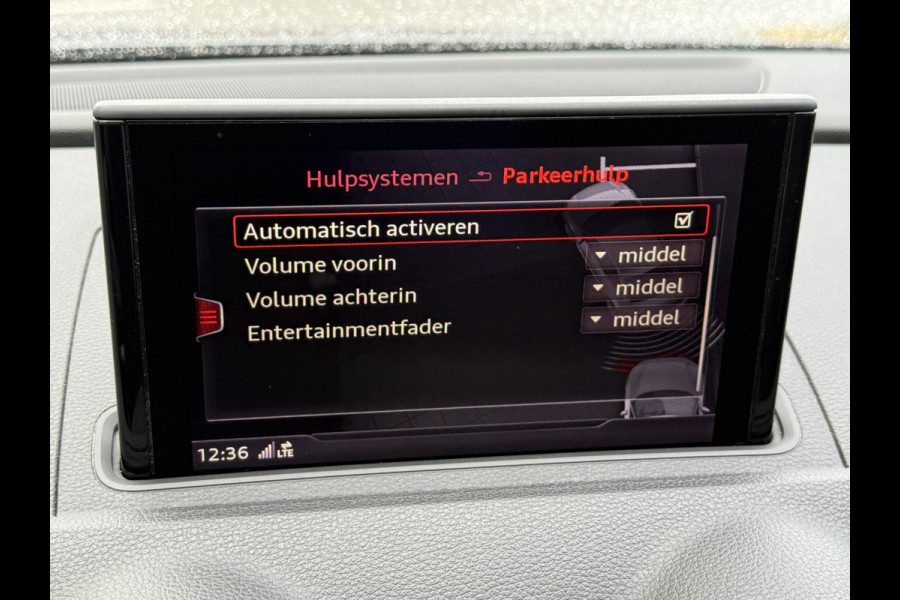 Audi A3 Limousine 35 TFSI CoD Sport S Line Edition | S-Line | Panoramadak | Draadloze telefoonlader