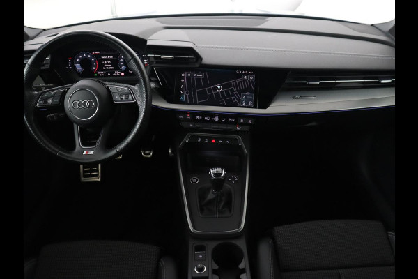 Audi A3 35 TFSI Edition One | Trekhaak | Park Assist | Matrix LED | Carplay | Adaptive cruise | Sportstoelen | Virtual Cockpit | Navigatie | Half leder | Climate control | Bluetooth
