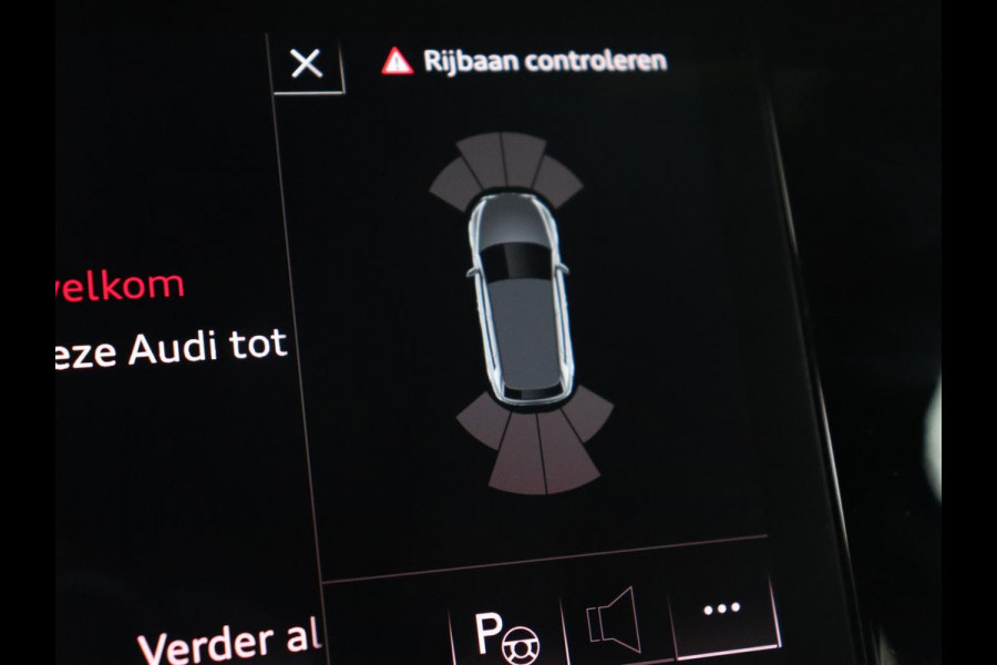Audi A3 35 TFSI Edition One | Trekhaak | Park Assist | Matrix LED | Carplay | Adaptive cruise | Sportstoelen | Virtual Cockpit | Navigatie | Half leder | Climate control | Bluetooth