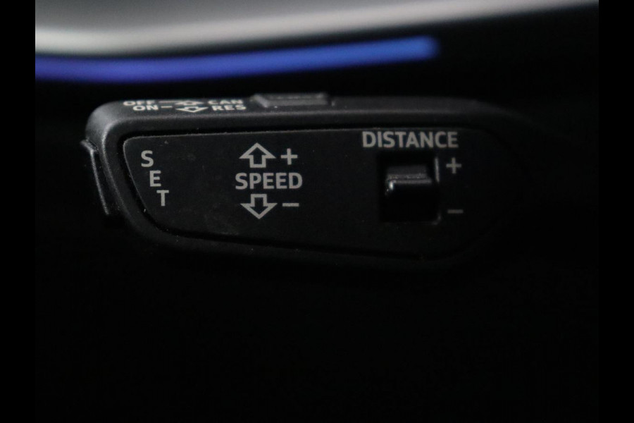 Audi A3 35 TFSI Edition One | Trekhaak | Park Assist | Matrix LED | Carplay | Adaptive cruise | Sportstoelen | Virtual Cockpit | Navigatie | Half leder | Climate control | Bluetooth