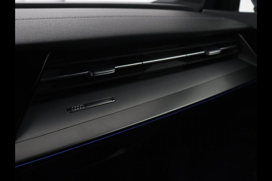 Audi A3 35 TFSI Edition One | Trekhaak | Park Assist | Matrix LED | Carplay | Adaptive cruise | Sportstoelen | Virtual Cockpit | Navigatie | Half leder | Climate control | Bluetooth