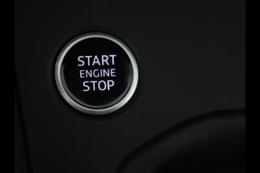 Audi A3 35 TFSI Edition One | Trekhaak | Park Assist | Matrix LED | Carplay | Adaptive cruise | Sportstoelen | Virtual Cockpit | Navigatie | Half leder | Climate control | Bluetooth