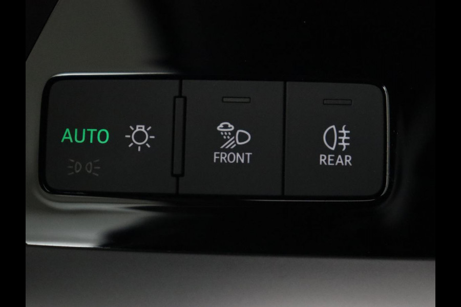 Audi A3 35 TFSI Edition One | Trekhaak | Park Assist | Matrix LED | Carplay | Adaptive cruise | Sportstoelen | Virtual Cockpit | Navigatie | Half leder | Climate control | Bluetooth