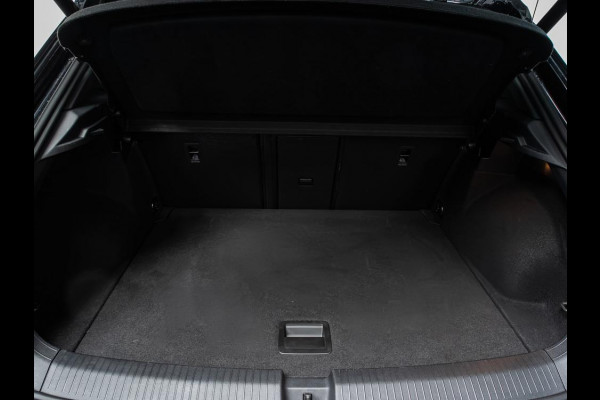 Volkswagen T-Roc 1.5 TSI 3 x R-Line Business+ | Massage | Black Style