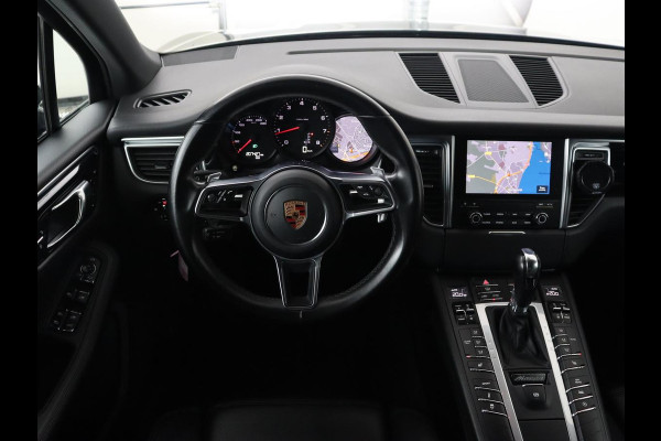 Porsche Macan 2.0 | GTS Pack | Panoramadak | Bose | Carplay | Camera | 18 voudige sportstoelen | Stoelverwarming | Trekhaak | Navigatie | Leder | Memory | DAB+ | 21'' Turbo velgen Porsche Macan 2.0 | GTS Pack | Panoramadak | Bose | Carplay | Camera | 18 voudige sportstoelen | Stoelverwarming | Trekhaak | Navigatie | Leder | Memory | DAB+ | 21'' Turbo velgen