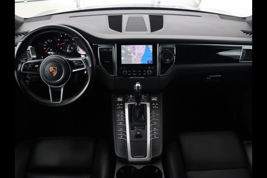 Porsche Macan 2.0 | GTS Pack | Panoramadak | Bose | Carplay | Camera | 18 voudige sportstoelen | Stoelverwarming | Trekhaak | Navigatie | Leder | Memory | DAB+ | 21'' Turbo velgen Porsche Macan 2.0 | GTS Pack | Panoramadak | Bose | Carplay | Camera | 18 voudige sportstoelen | Stoelverwarming | Trekhaak | Navigatie | Leder | Memory | DAB+ | 21'' Turbo velgen