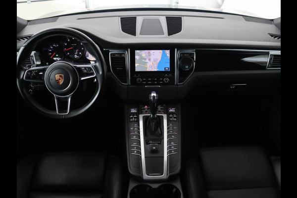 Porsche Macan 2.0 | GTS Pack | Panoramadak | Bose | Carplay | Camera | 18 voudige sportstoelen | Stoelverwarming | Trekhaak | Navigatie | Leder | Memory | DAB+ | 21'' Turbo velgen Porsche Macan 2.0 | GTS Pack | Panoramadak | Bose | Carplay | Camera | 18 voudige sportstoelen | Stoelverwarming | Trekhaak | Navigatie | Leder | Memory | DAB+ | 21'' Turbo velgen