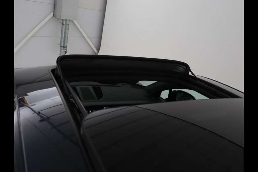 Porsche Macan 2.0 | GTS Pack | Panoramadak | Bose | Carplay | Camera | 18 voudige sportstoelen | Stoelverwarming | Trekhaak | Navigatie | Leder | Memory | DAB+ | 21'' Turbo velgen Porsche Macan 2.0 | GTS Pack | Panoramadak | Bose | Carplay | Camera | 18 voudige sportstoelen | Stoelverwarming | Trekhaak | Navigatie | Leder | Memory | DAB+ | 21'' Turbo velgen