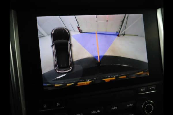 Porsche Macan 2.0 | GTS Pack | Panoramadak | Bose | Carplay | Camera | 18 voudige sportstoelen | Stoelverwarming | Trekhaak | Navigatie | Leder | Memory | DAB+ | 21'' Turbo velgen Porsche Macan 2.0 | GTS Pack | Panoramadak | Bose | Carplay | Camera | 18 voudige sportstoelen | Stoelverwarming | Trekhaak | Navigatie | Leder | Memory | DAB+ | 21'' Turbo velgen