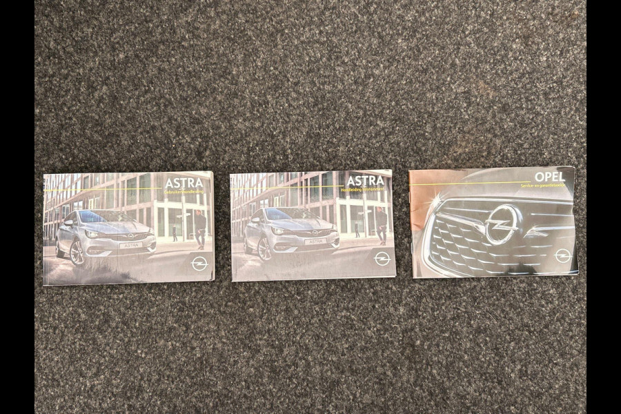 Opel Astra Sports Tourer 1.2 Edition 2020 * Origineel Nederlands * Camera Climate Navigatie Lane assist Opel Astra Sports Tourer 1.2 Edition 2020 * Origineel Nederlands * Camera Climate Navigatie Lane assist