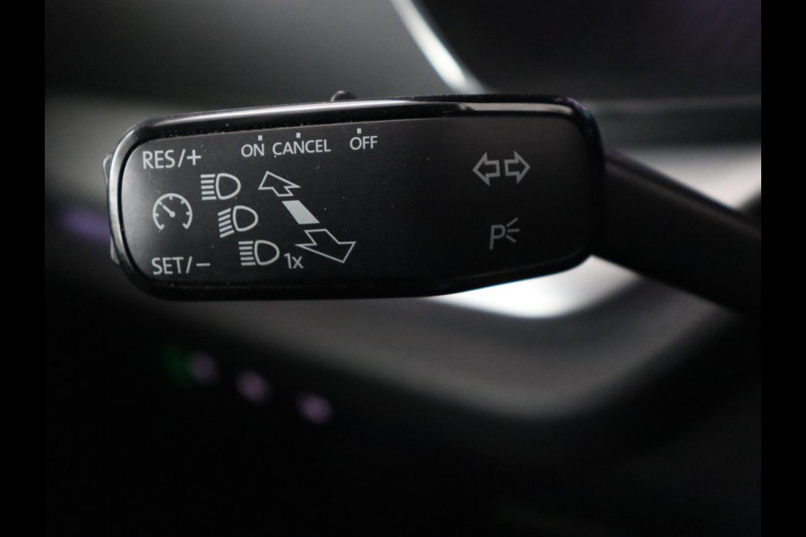 Škoda Octavia 1.0 e-TSI Sport | Carplay | Sfeerverlichting | Sportstoelen | Navigatie | Parkeerhulp | Climate control | Cruise control Škoda Octavia 1.0 e-TSI Sport | Carplay | Sfeerverlichting | Sportstoelen | Navigatie | Parkeerhulp | Climate control | Cruise control