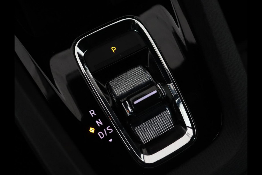 Škoda Octavia 1.0 e-TSI Sport | Carplay | Sfeerverlichting | Sportstoelen | Navigatie | Parkeerhulp | Climate control | Cruise control Škoda Octavia 1.0 e-TSI Sport | Carplay | Sfeerverlichting | Sportstoelen | Navigatie | Parkeerhulp | Climate control | Cruise control