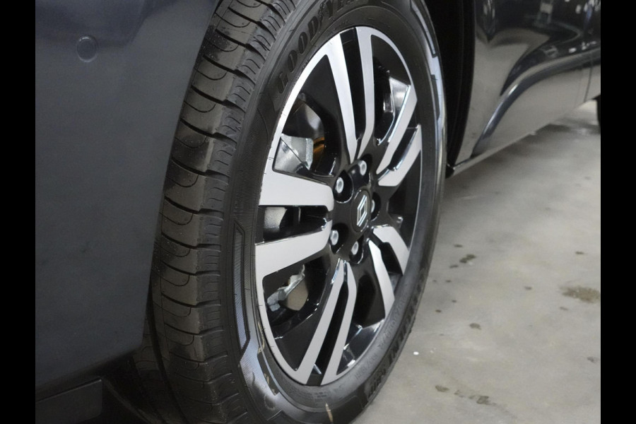 Renault Trafic 2.0 Blue dC1 150 EDC T29 L2H1 Extra DC Automaat Trekhaak Navigatie Camera Renault Trafic 2.0 Blue dC1 150 EDC T29 L2H1 Extra DC Automaat Trekhaak Navigatie Camera