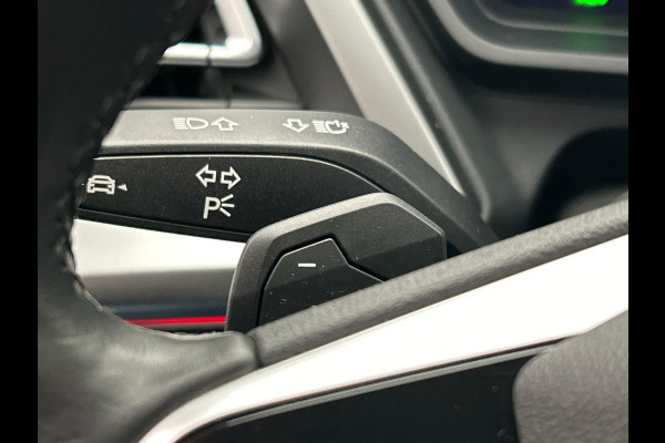 Audi Q4 e-tron 35 Launch edition Advanced 55 kWh * SOG 93% Origineel Nederlands * Leder Stoelverwarming Carplay Keyless