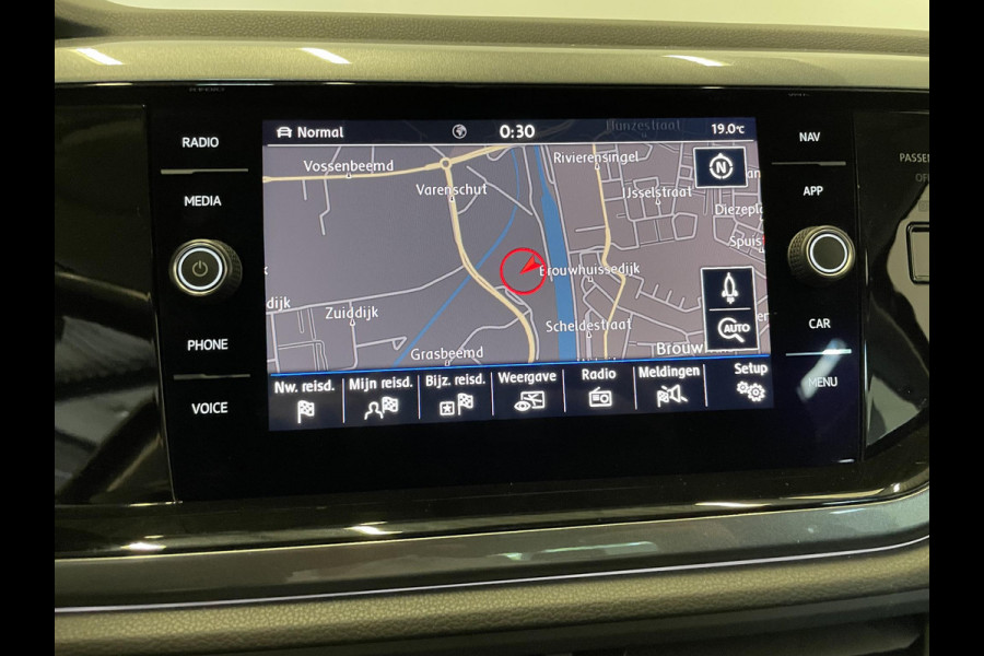 Volkswagen Polo 1.0 TSI Highline Navigatie Apple Carplay/Android Auto Adaptieve Cruise Control Lichtmetalen velgen Climate Control