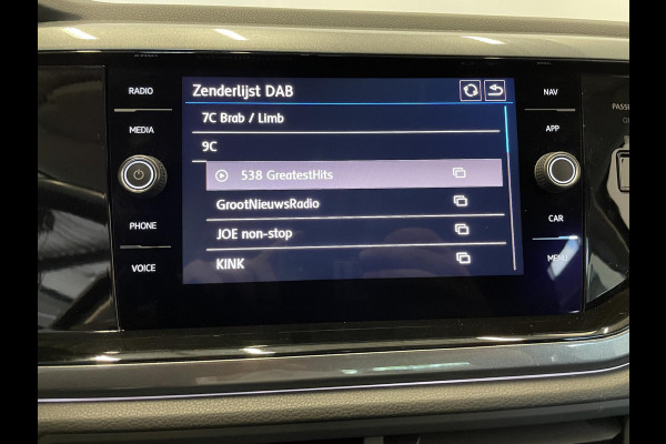 Volkswagen Polo 1.0 TSI Highline Navigatie Apple Carplay/Android Auto Adaptieve Cruise Control Lichtmetalen velgen Climate Control