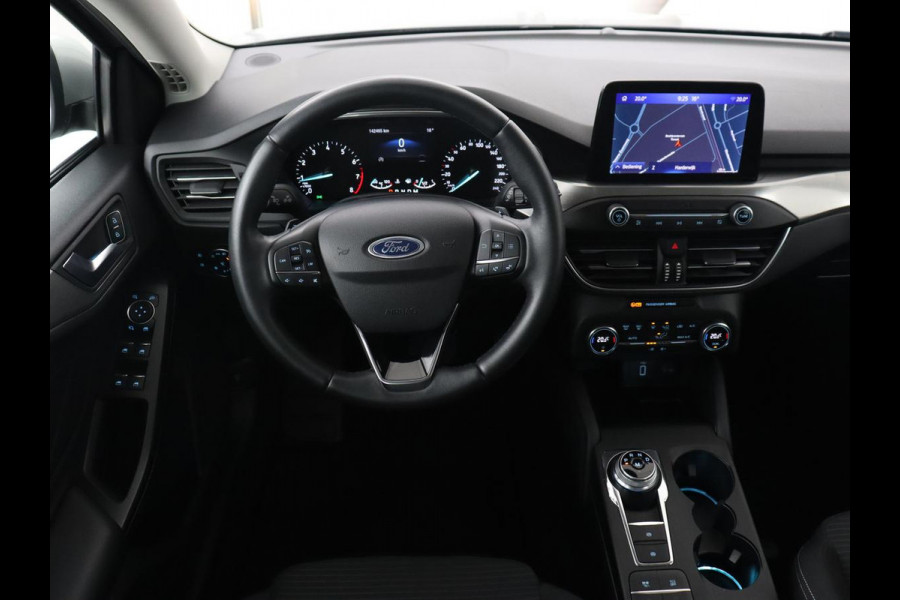 Ford Focus 1.0 EcoBoost Titanium | Automaat | Carplay | Navigatie | Keyless | Parkeerhulp | Climate control | Cruise control | Bluetooth Ford Focus 1.0 EcoBoost Titanium | Automaat | Carplay | Navigatie | Keyless | Parkeerhulp | Climate control | Cruise control | Bluetooth