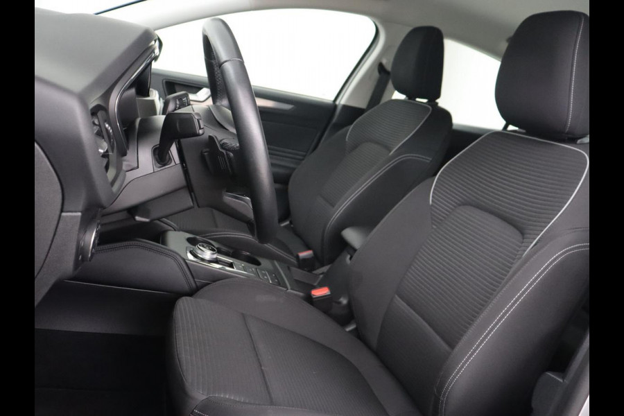 Ford Focus 1.0 EcoBoost Titanium | Automaat | Carplay | Navigatie | Keyless | Parkeerhulp | Climate control | Cruise control | Bluetooth Ford Focus 1.0 EcoBoost Titanium | Automaat | Carplay | Navigatie | Keyless | Parkeerhulp | Climate control | Cruise control | Bluetooth