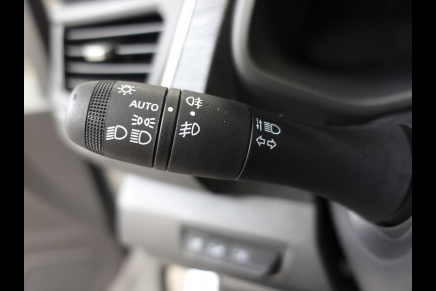 Renault Trafic 2.0 Blue dC1 150 EDC T29 L2H1 Extra DC Automaat Trekhaak Navigatie Camera Renault Trafic 2.0 Blue dC1 150 EDC T29 L2H1 Extra DC Automaat Trekhaak Navigatie Camera