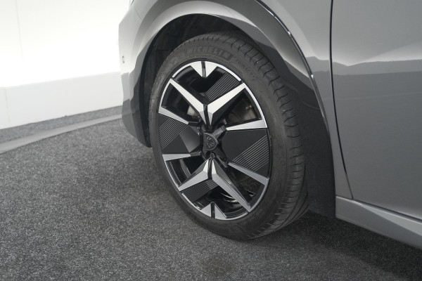 Peugeot 208 Hybrid 100 e-DCS6 GT | 360 Camera | Pack Alcantara | Dodehoekdetectie | Stoelmassage Peugeot 208 Hybrid 100 e-DCS6 GT | 360 Camera | Pack Alcantara | Dodehoekdetectie | Stoelmassage