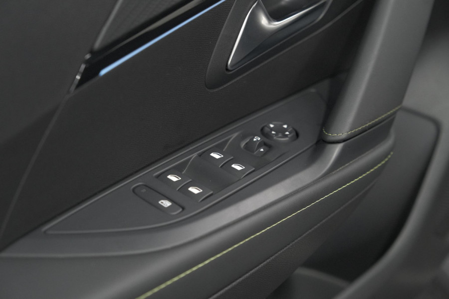 Peugeot 208 Hybrid 100 e-DCS6 GT | 360 Camera | Pack Alcantara | Dodehoekdetectie | Stoelmassage Peugeot 208 Hybrid 100 e-DCS6 GT | 360 Camera | Pack Alcantara | Dodehoekdetectie | Stoelmassage