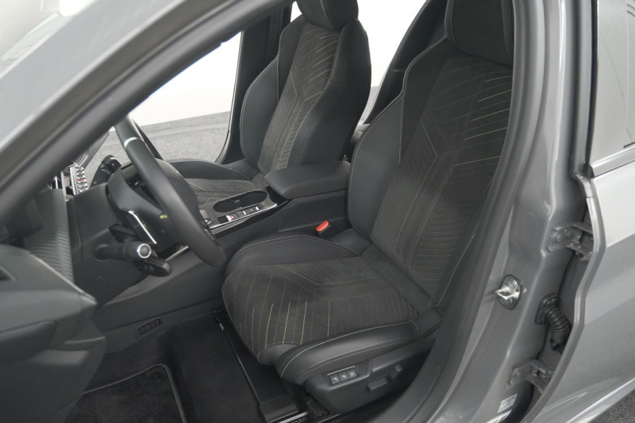 Peugeot 208 Hybrid 100 e-DCS6 GT | 360 Camera | Pack Alcantara | Dodehoekdetectie | Stoelmassage Peugeot 208 Hybrid 100 e-DCS6 GT | 360 Camera | Pack Alcantara | Dodehoekdetectie | Stoelmassage