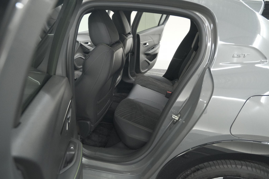 Peugeot 208 Hybrid 100 e-DCS6 GT | 360 Camera | Pack Alcantara | Dodehoekdetectie | Stoelmassage Peugeot 208 Hybrid 100 e-DCS6 GT | 360 Camera | Pack Alcantara | Dodehoekdetectie | Stoelmassage