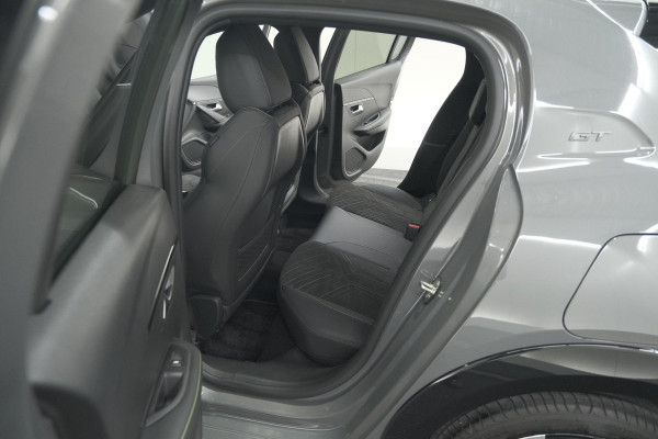 Peugeot 208 Hybrid 100 e-DCS6 GT | 360 Camera | Pack Alcantara | Dodehoekdetectie | Stoelmassage Peugeot 208 Hybrid 100 e-DCS6 GT | 360 Camera | Pack Alcantara | Dodehoekdetectie | Stoelmassage