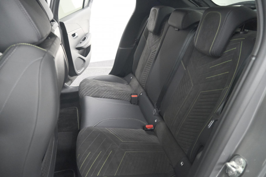 Peugeot 208 Hybrid 100 e-DCS6 GT | 360 Camera | Pack Alcantara | Dodehoekdetectie | Stoelmassage Peugeot 208 Hybrid 100 e-DCS6 GT | 360 Camera | Pack Alcantara | Dodehoekdetectie | Stoelmassage