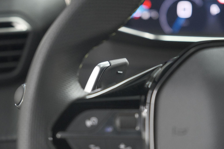 Peugeot 208 Hybrid 100 e-DCS6 GT | 360 Camera | Pack Alcantara | Dodehoekdetectie | Stoelmassage Peugeot 208 Hybrid 100 e-DCS6 GT | 360 Camera | Pack Alcantara | Dodehoekdetectie | Stoelmassage