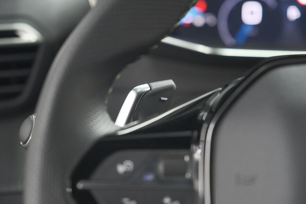 Peugeot 208 Hybrid 100 e-DCS6 GT | 360 Camera | Pack Alcantara | Dodehoekdetectie | Stoelmassage Peugeot 208 Hybrid 100 e-DCS6 GT | 360 Camera | Pack Alcantara | Dodehoekdetectie | Stoelmassage