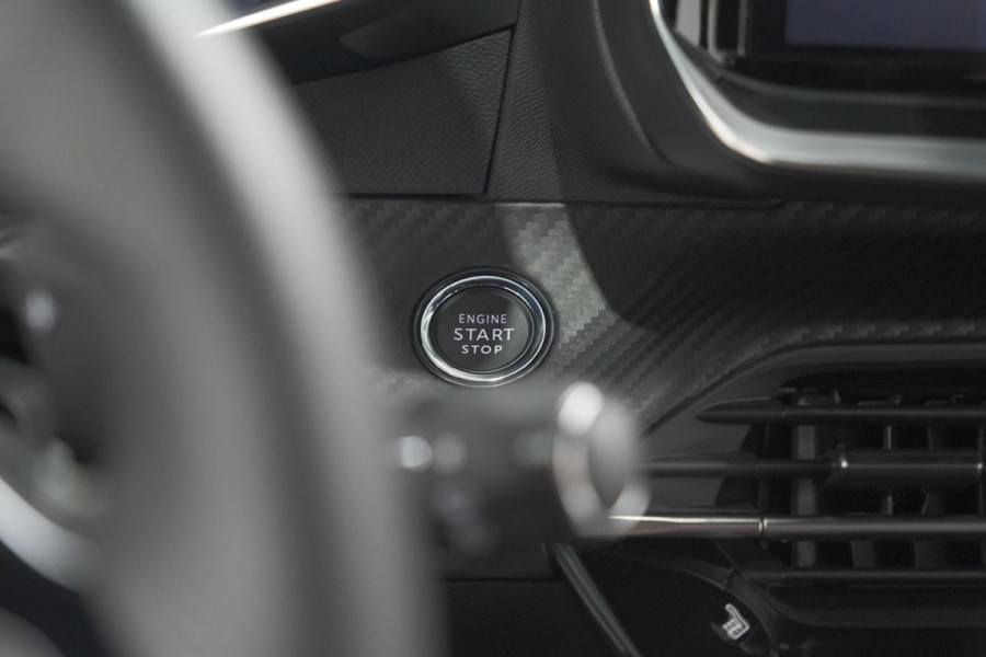 Peugeot 208 Hybrid 100 e-DCS6 GT | 360 Camera | Pack Alcantara | Dodehoekdetectie | Stoelmassage Peugeot 208 Hybrid 100 e-DCS6 GT | 360 Camera | Pack Alcantara | Dodehoekdetectie | Stoelmassage