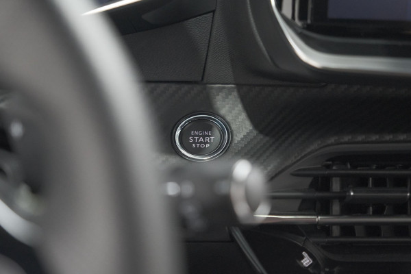Peugeot 208 Hybrid 100 e-DCS6 GT | 360 Camera | Pack Alcantara | Dodehoekdetectie | Stoelmassage Peugeot 208 Hybrid 100 e-DCS6 GT | 360 Camera | Pack Alcantara | Dodehoekdetectie | Stoelmassage