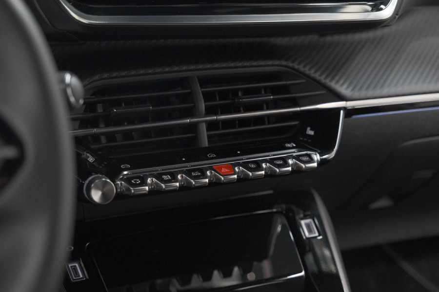 Peugeot 208 Hybrid 100 e-DCS6 GT | 360 Camera | Pack Alcantara | Dodehoekdetectie | Stoelmassage Peugeot 208 Hybrid 100 e-DCS6 GT | 360 Camera | Pack Alcantara | Dodehoekdetectie | Stoelmassage
