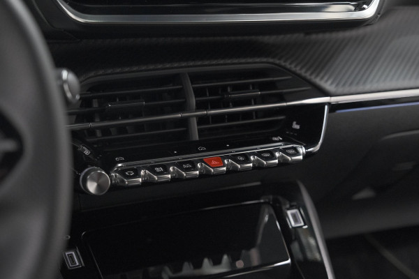 Peugeot 208 Hybrid 100 e-DCS6 GT | 360 Camera | Pack Alcantara | Dodehoekdetectie | Stoelmassage Peugeot 208 Hybrid 100 e-DCS6 GT | 360 Camera | Pack Alcantara | Dodehoekdetectie | Stoelmassage