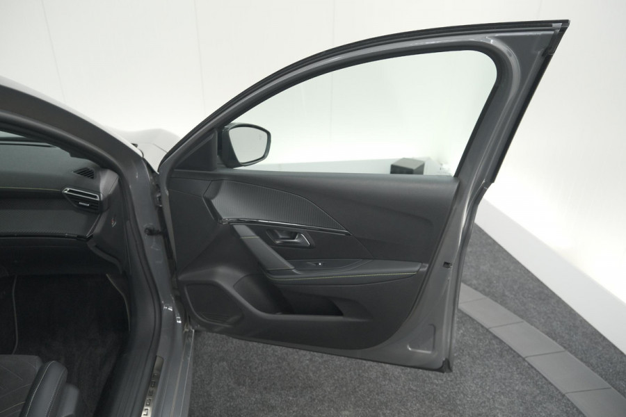 Peugeot 208 Hybrid 100 e-DCS6 GT | 360 Camera | Pack Alcantara | Dodehoekdetectie | Stoelmassage Peugeot 208 Hybrid 100 e-DCS6 GT | 360 Camera | Pack Alcantara | Dodehoekdetectie | Stoelmassage