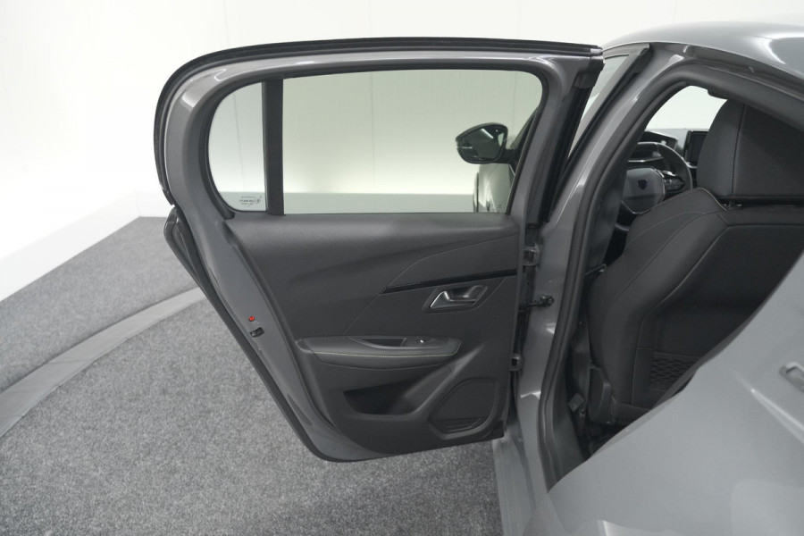 Peugeot 208 Hybrid 100 e-DCS6 GT | 360 Camera | Pack Alcantara | Dodehoekdetectie | Stoelmassage Peugeot 208 Hybrid 100 e-DCS6 GT | 360 Camera | Pack Alcantara | Dodehoekdetectie | Stoelmassage