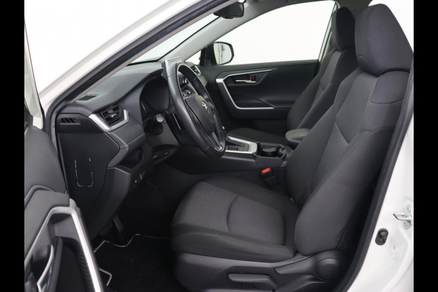 Toyota RAV4 2.5 Hybrid Business | Trekhaak | Adaptive cruise | Camera | Carplay | Digital Cockpit | Climate control | Parkeerhulp | Full LED Toyota RAV4 2.5 Hybrid Business | Trekhaak | Adaptive cruise | Camera | Carplay | Digital Cockpit | Climate control | Parkeerhulp | Full LED