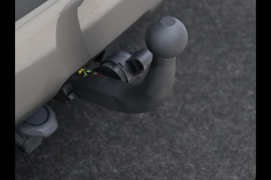 Toyota RAV4 2.5 Hybrid Business | Trekhaak | Adaptive cruise | Camera | Carplay | Digital Cockpit | Climate control | Parkeerhulp | Full LED Toyota RAV4 2.5 Hybrid Business | Trekhaak | Adaptive cruise | Camera | Carplay | Digital Cockpit | Climate control | Parkeerhulp | Full LED