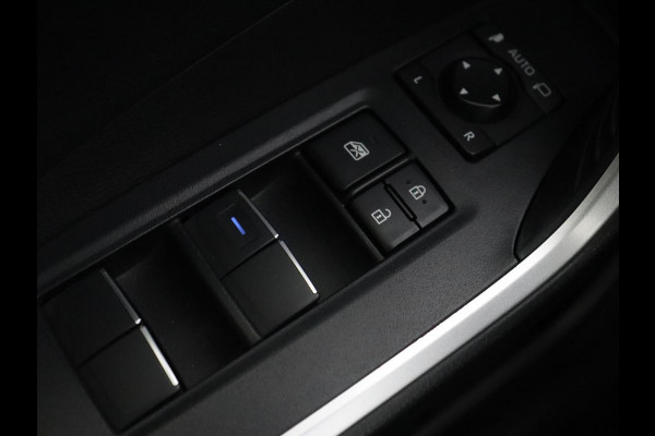 Toyota RAV4 2.5 Hybrid Business | Trekhaak | Adaptive cruise | Camera | Carplay | Digital Cockpit | Climate control | Parkeerhulp | Full LED Toyota RAV4 2.5 Hybrid Business | Trekhaak | Adaptive cruise | Camera | Carplay | Digital Cockpit | Climate control | Parkeerhulp | Full LED