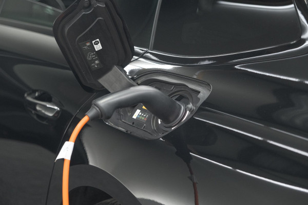 Peugeot 508 SW 1.6 HYbrid 225 GT | Panoramadak | Adaptieve Cruise Control | Elektrische Kofferklep | Dodehoekdetectie