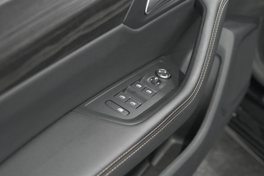 Peugeot 508 SW 1.6 HYbrid 225 GT | Panoramadak | Adaptieve Cruise Control | Elektrische Kofferklep | Dodehoekdetectie