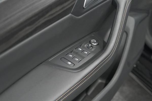 Peugeot 508 SW 1.6 HYbrid 225 GT | Panoramadak | Adaptieve Cruise Control | Elektrische Kofferklep | Dodehoekdetectie